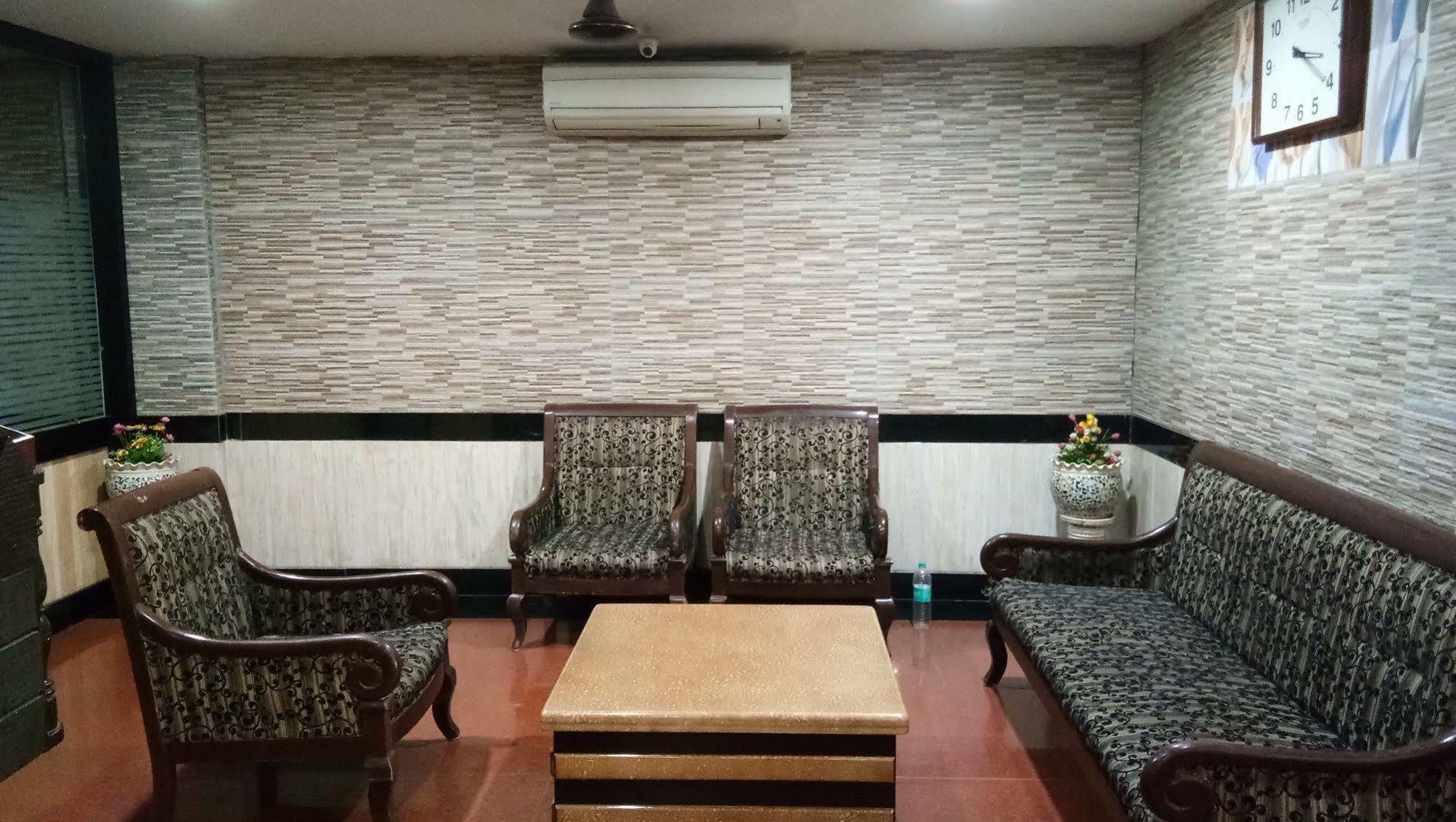 拱庄园豪华酒店 博帕尔 外观 照片